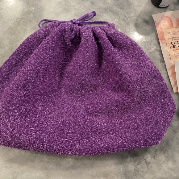 22-pc Hair Bundle & Sparkly Drawstring Pouch - Picture 2 of 9